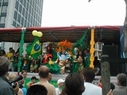 [extra foto's met dank aan Joyce] Rio Parade truck