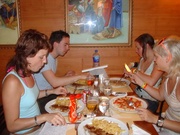 Eten met Marieke, Paul, Eralda en Carly